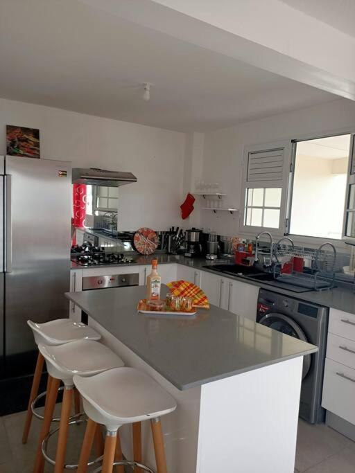 A 10Min De La Plage, Agreable Appartement Lumineux Le Robert Bagian luar foto