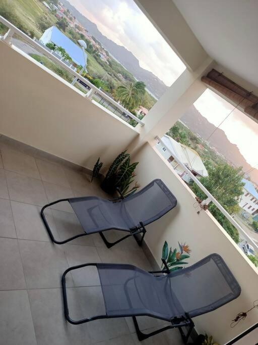 A 10Min De La Plage, Agreable Appartement Lumineux Le Robert Bagian luar foto