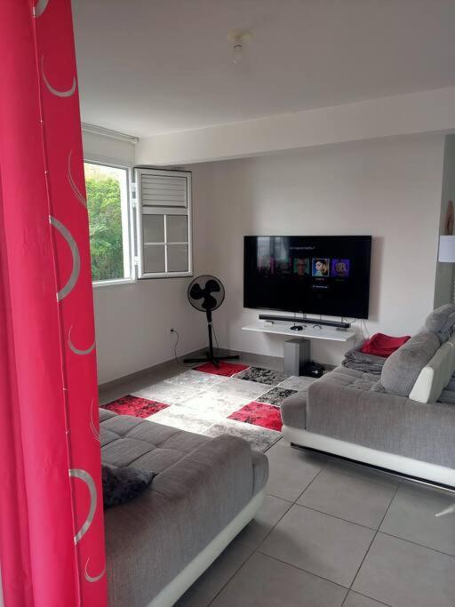 A 10Min De La Plage, Agreable Appartement Lumineux Le Robert Bagian luar foto